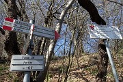 26 Prendiamo a sx sent. 588 EE per Corna Camozzera e Passata